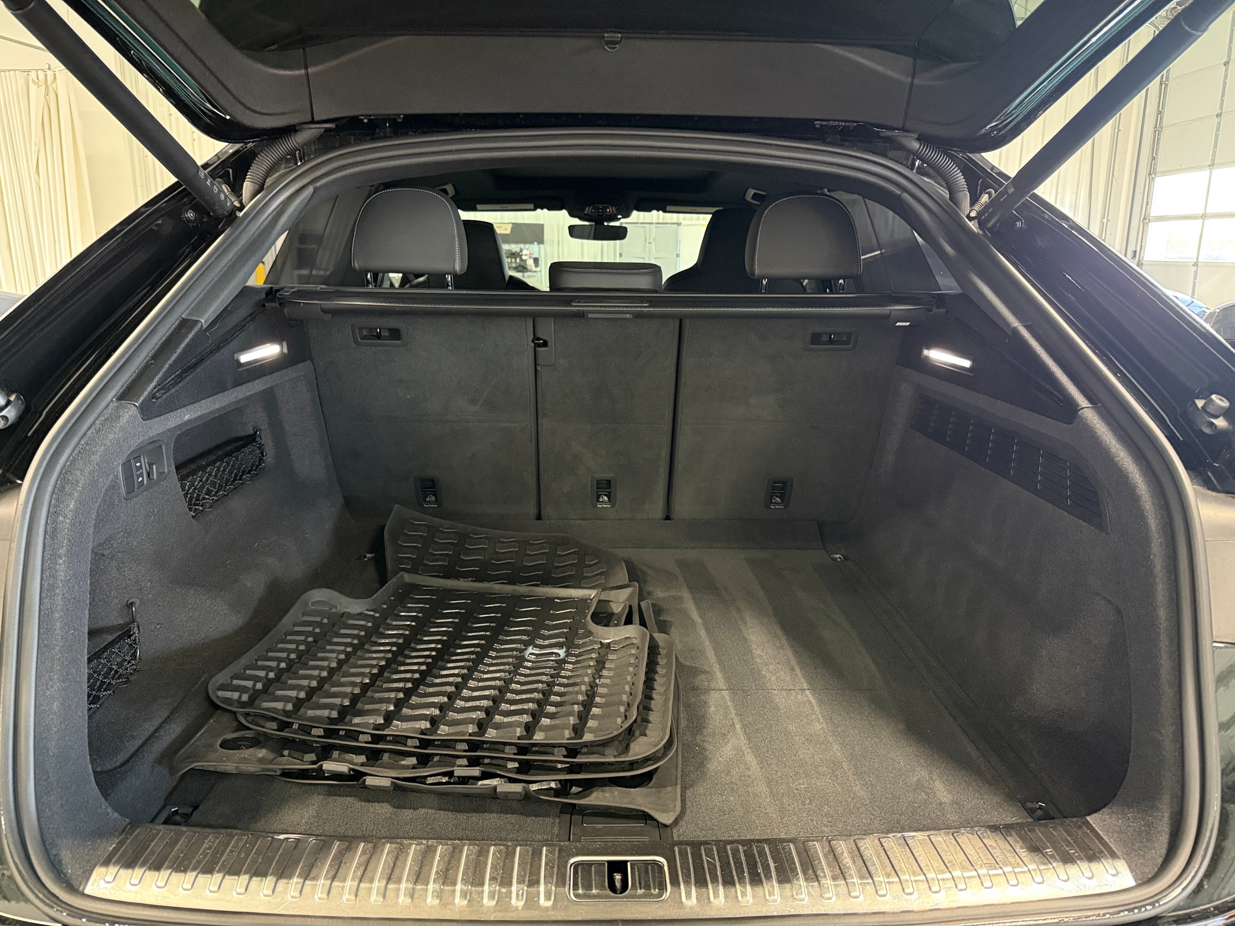 audi sq8 2022 WA1CWBF11ND011929 image audi sq8 2022 WA1CWBF11ND011929 image