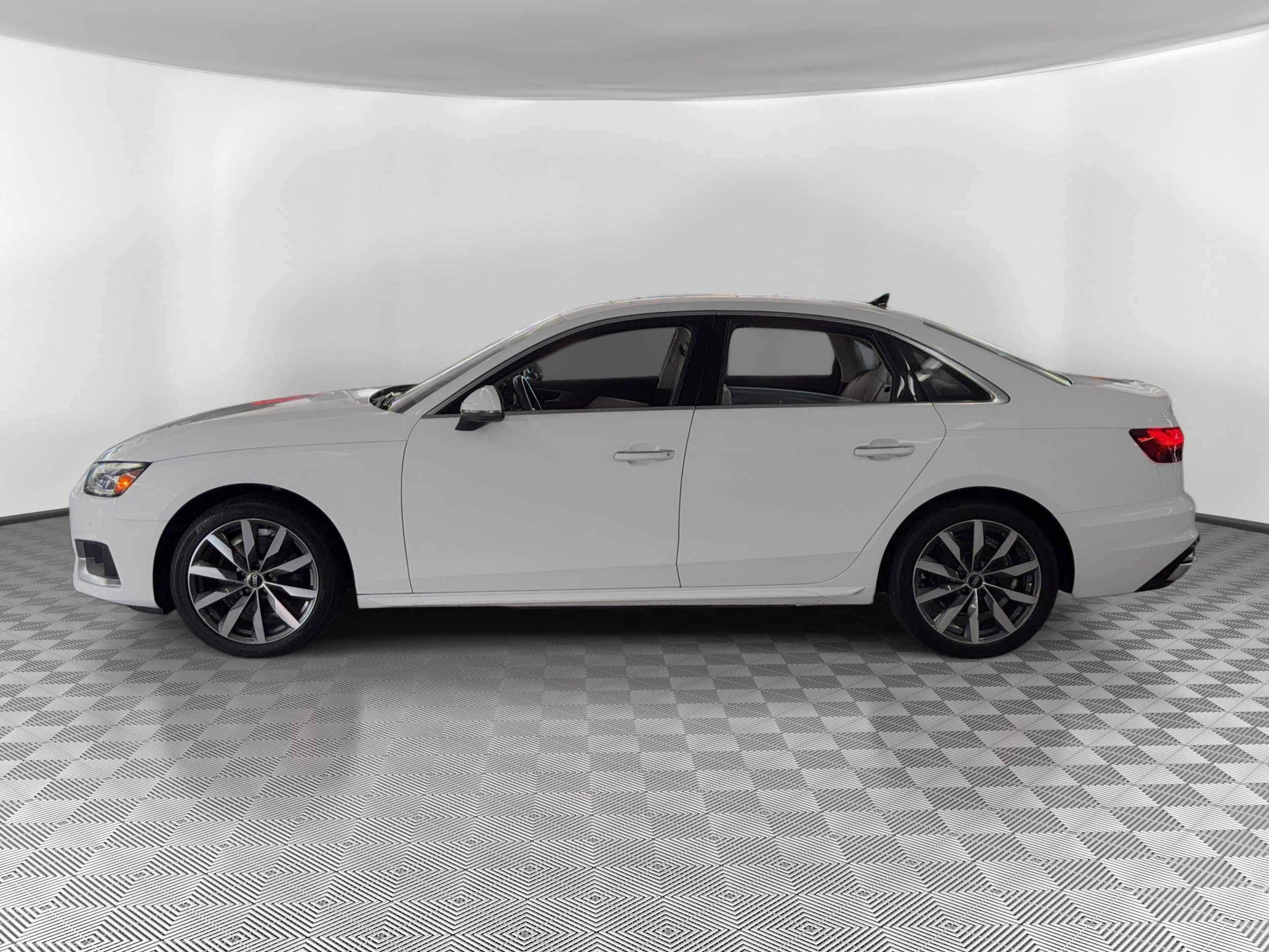 audi a4 2023 WAUBBAF40PN010041 image audi a4 2023 WAUBBAF40PN010041 image