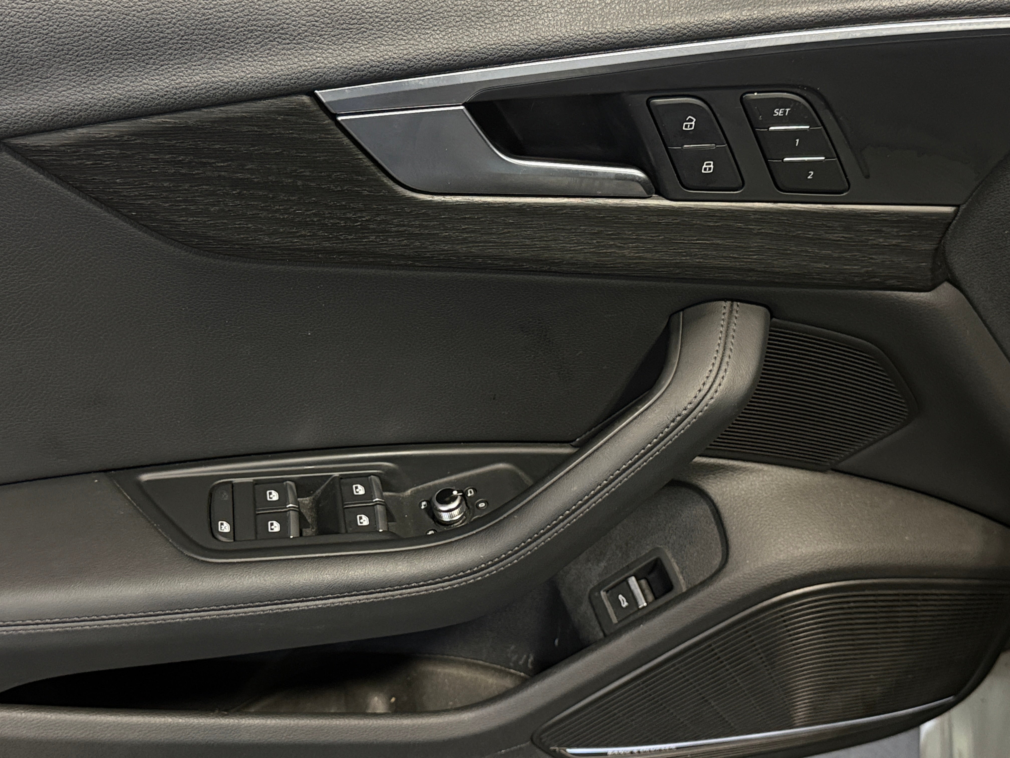 audi a4 2019 WAUENAF47KA036365 image audi a4 2019 WAUENAF47KA036365 image