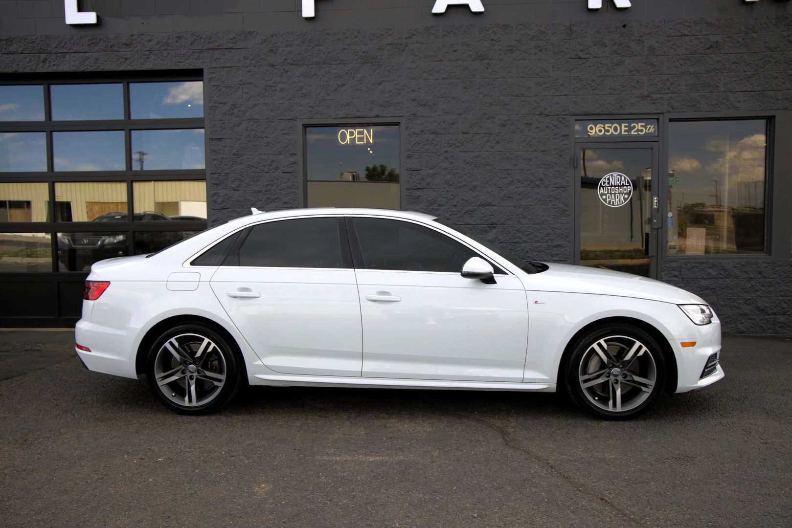 audi a4 2017 WAUENAF44HN058440 image audi a4 2017 WAUENAF44HN058440 image