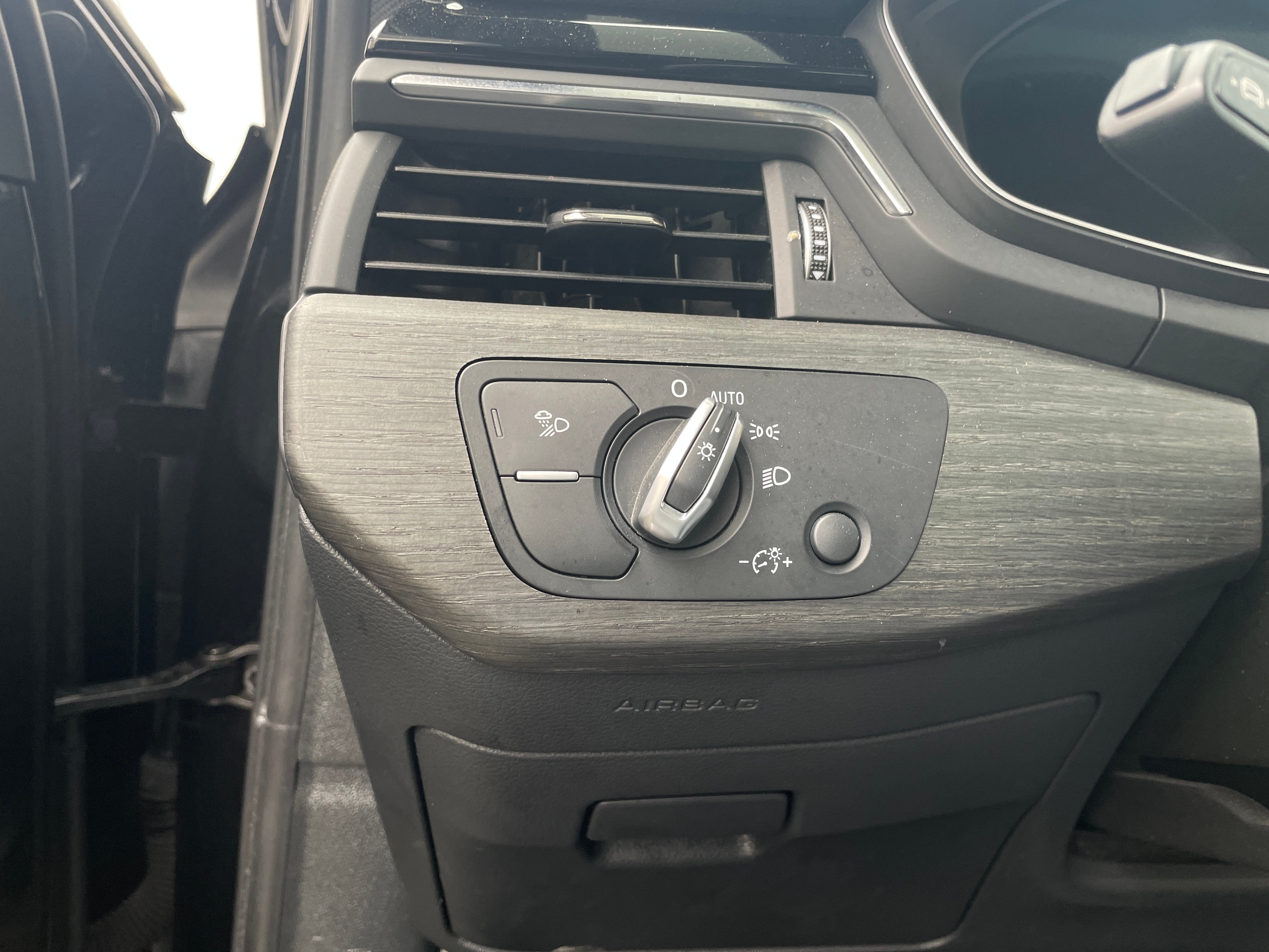 audi a4 2024 WAUEAAF42RA058683 image audi a4 2024 WAUEAAF42RA058683 image