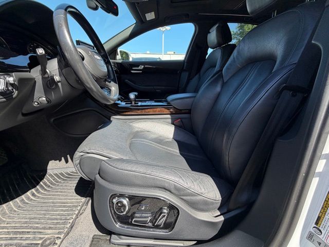 audi a8 2017 WAU44AFD0HN015406 image audi a8 2017 WAU44AFD0HN015406 image