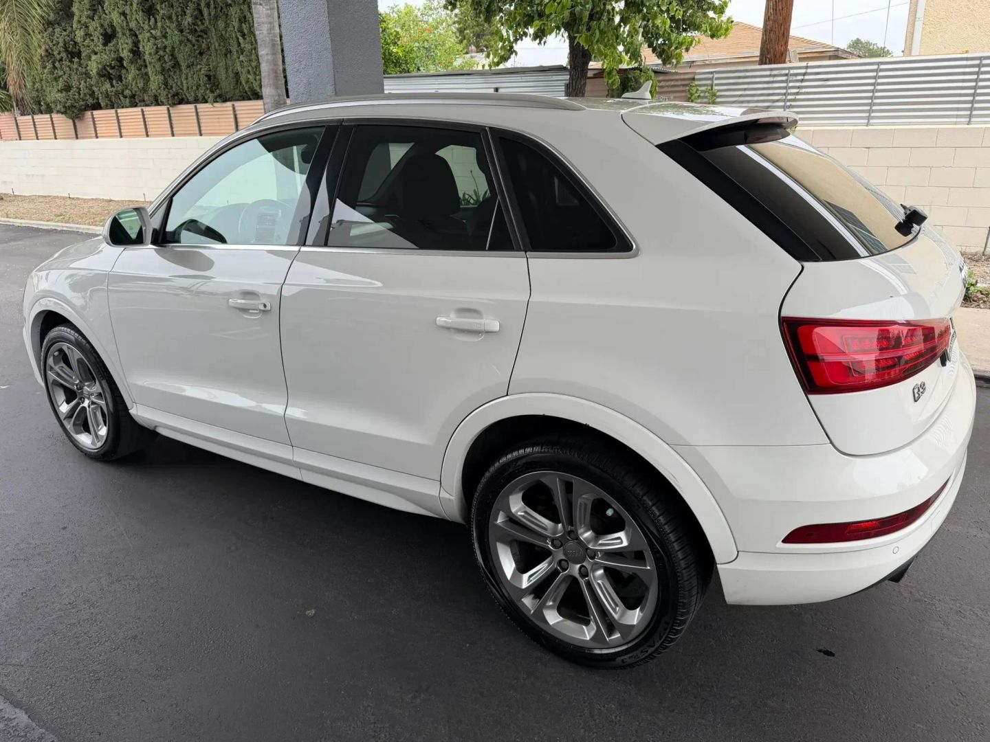 audi q3 2016 WA1BFCFSXGR024078 image audi q3 2016 WA1BFCFSXGR024078 image