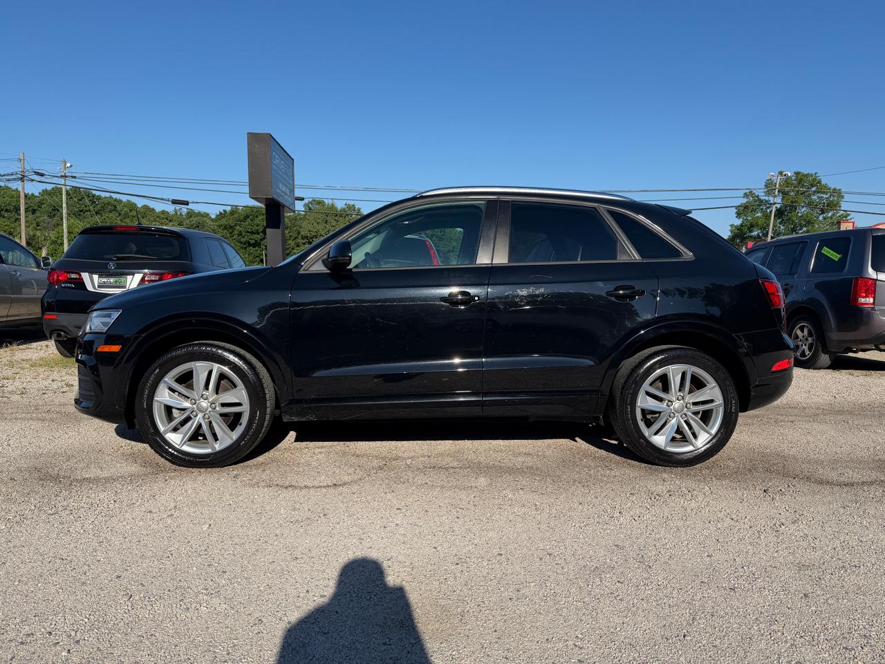 audi q3 2017 WA1BCCFS3HR013949 image audi q3 2017 WA1BCCFS3HR013949 image