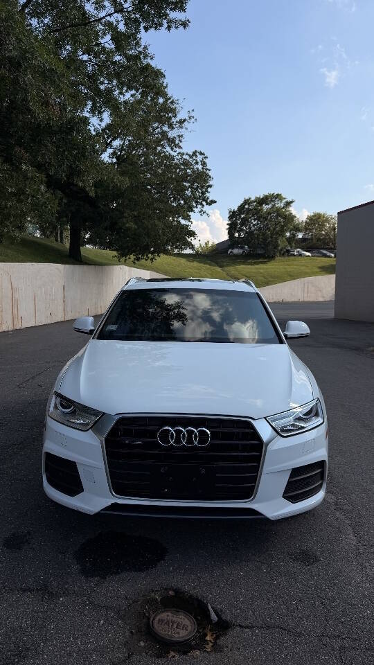 audi q3 2017 WA1ECCFSXHR010561 image audi q3 2017 WA1ECCFSXHR010561 image