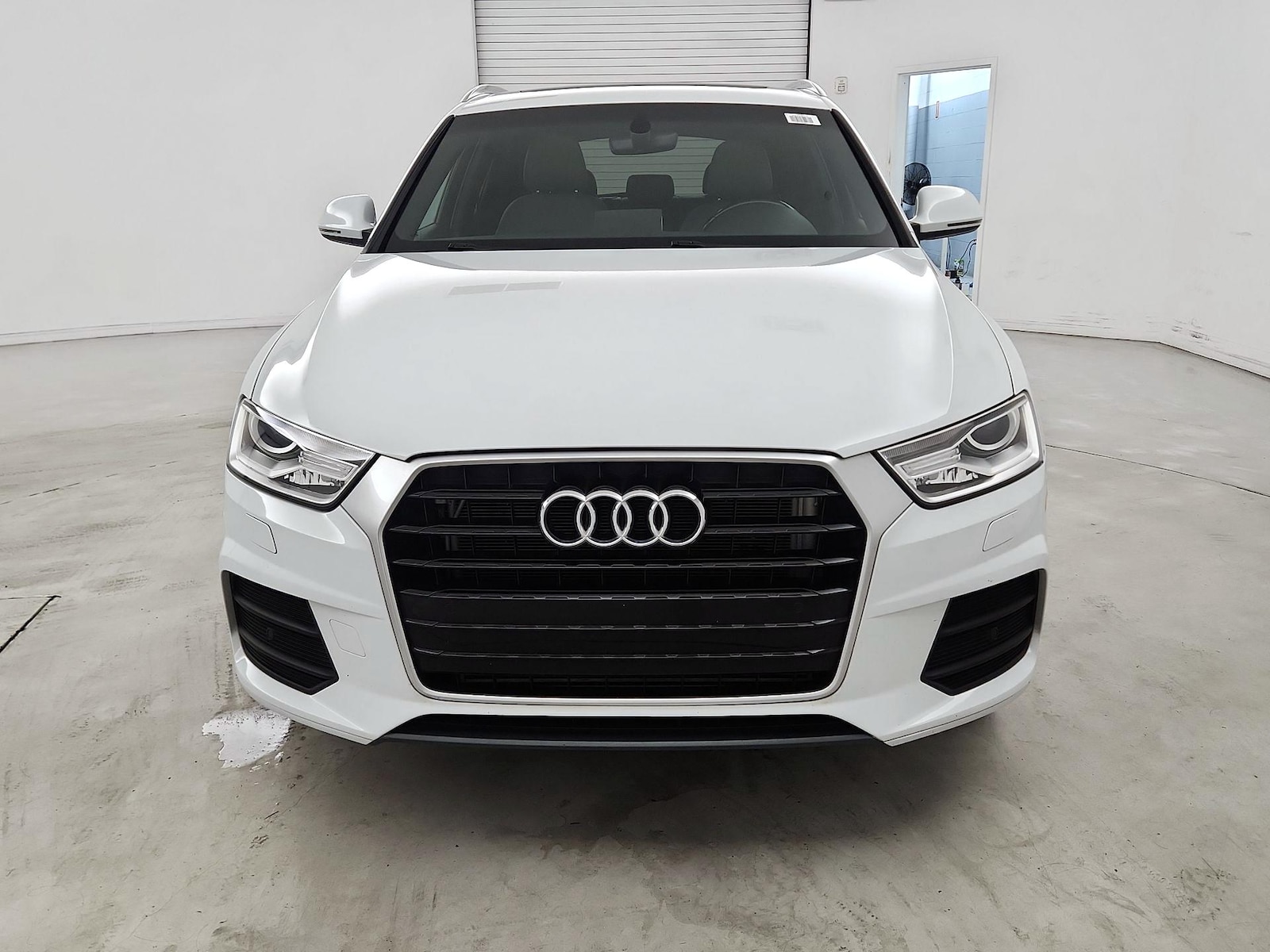 audi q3 2017 WA1BCCFS3HR016754 image audi q3 2017 WA1BCCFS3HR016754 image