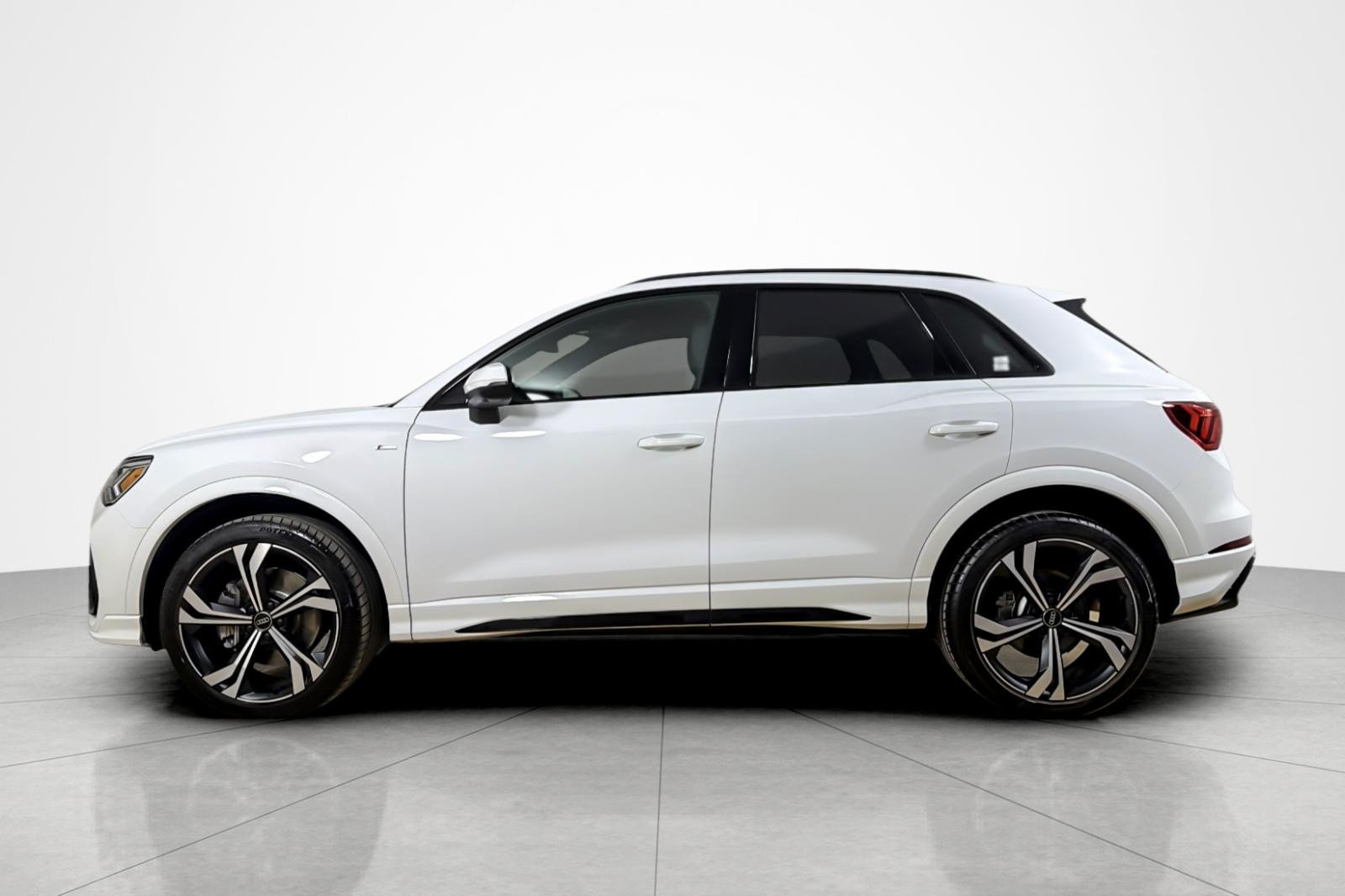 audi q3 2024 WA1EECF3XR1028707 image audi q3 2024 WA1EECF3XR1028707 image