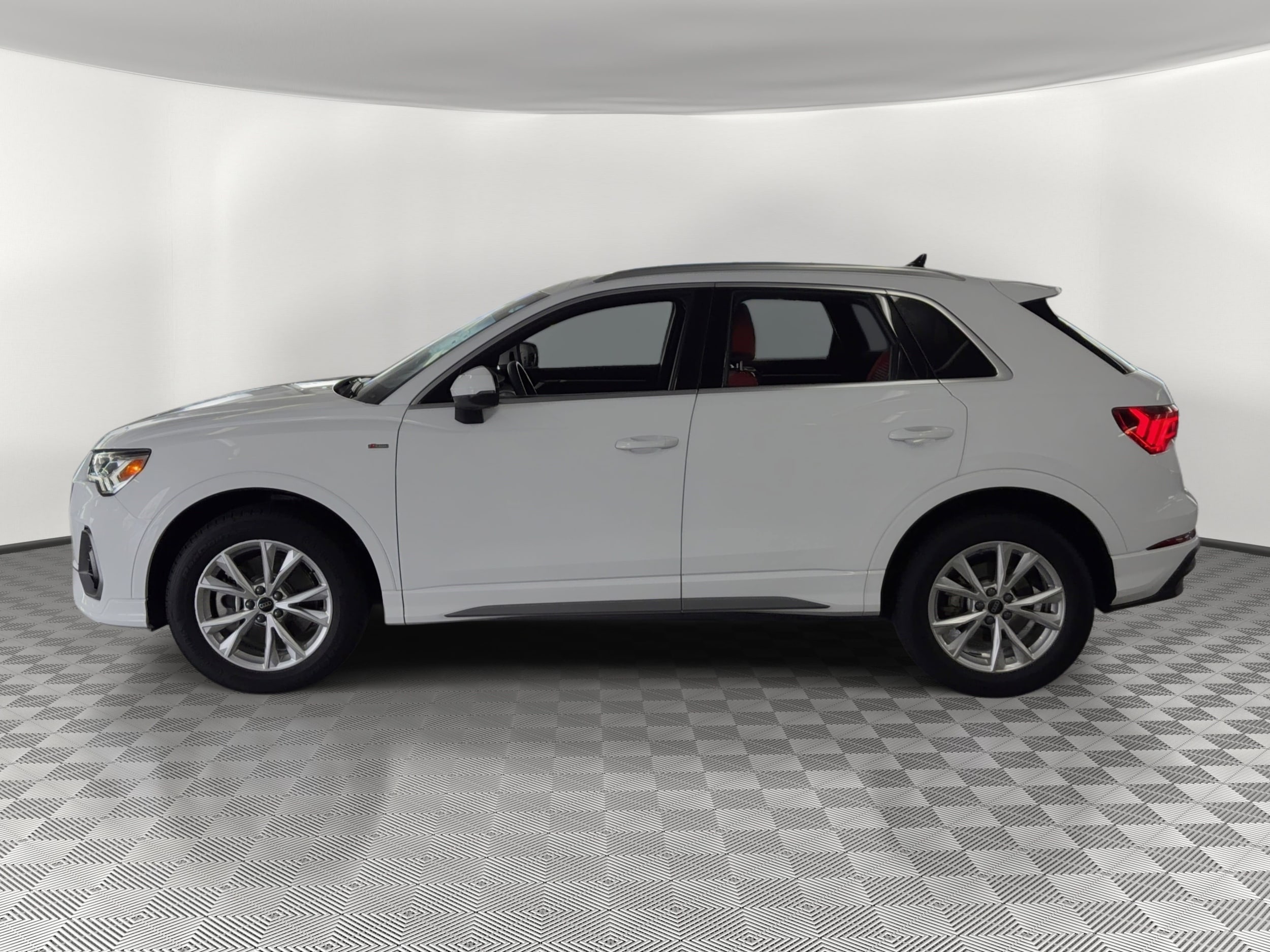 audi q3 2025 WA1DECF33S1107315 image audi q3 2025 WA1DECF33S1107315 image