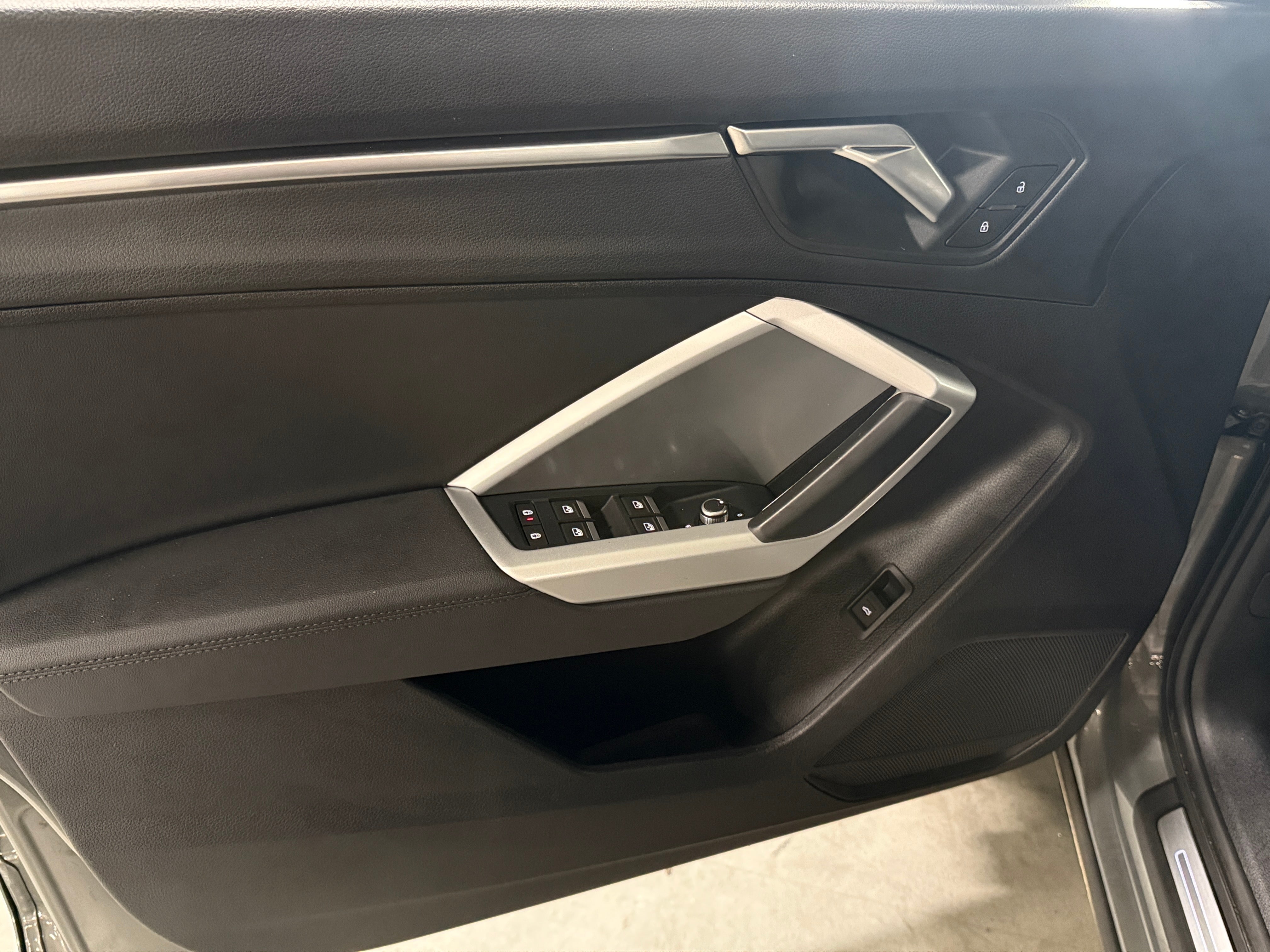 audi q3 2025 WA1DECF39S1010684 image audi q3 2025 WA1DECF39S1010684 image