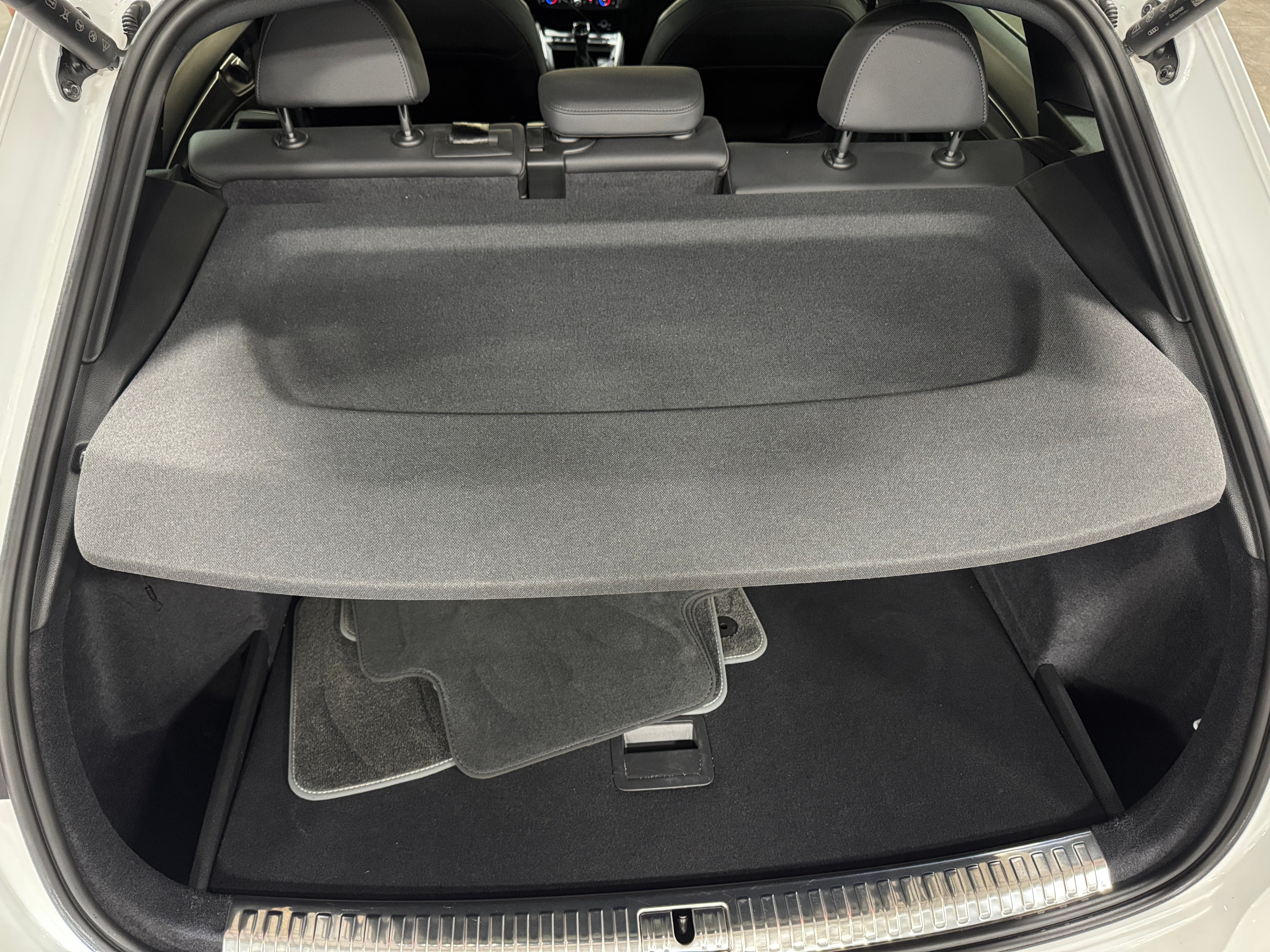 audi q3 2025 WA1DECF33S1049982 image audi q3 2025 WA1DECF33S1049982 image