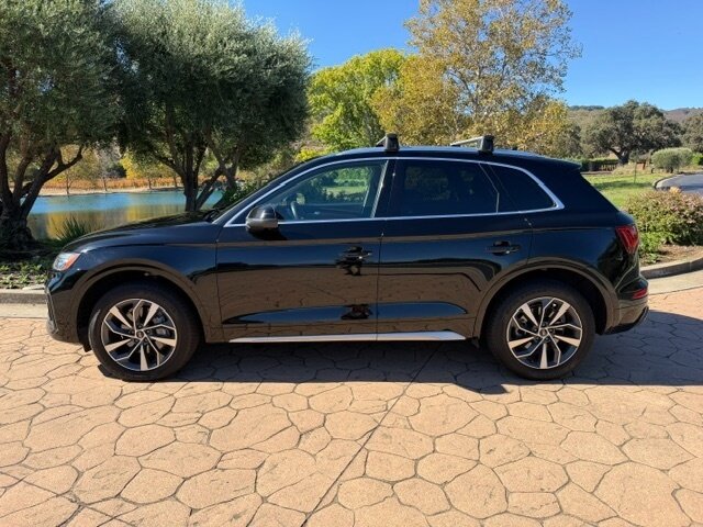 audi q5 2021 WA1BAAFY5M2126190 image