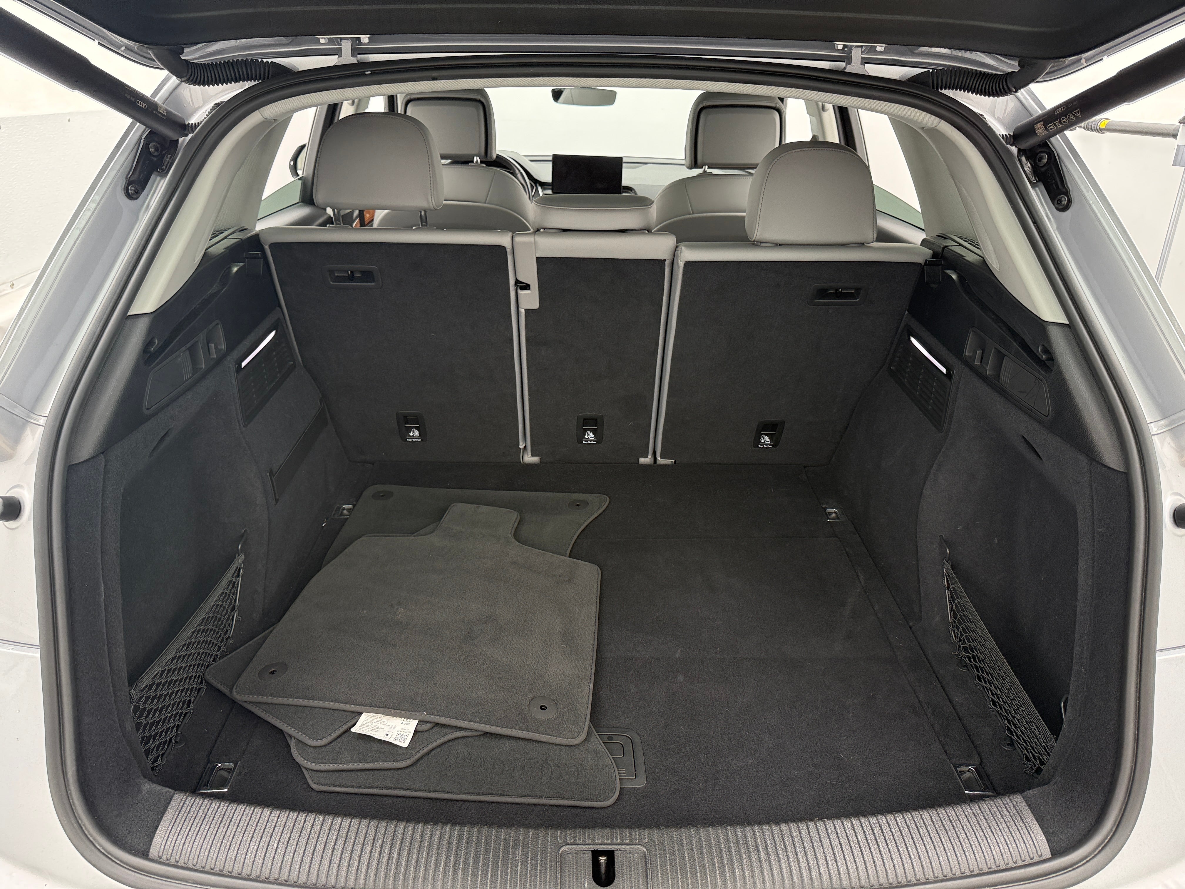 audi q5 2022 WA1EAAFY8N2100083 image audi q5 2022 WA1EAAFY8N2100083 image