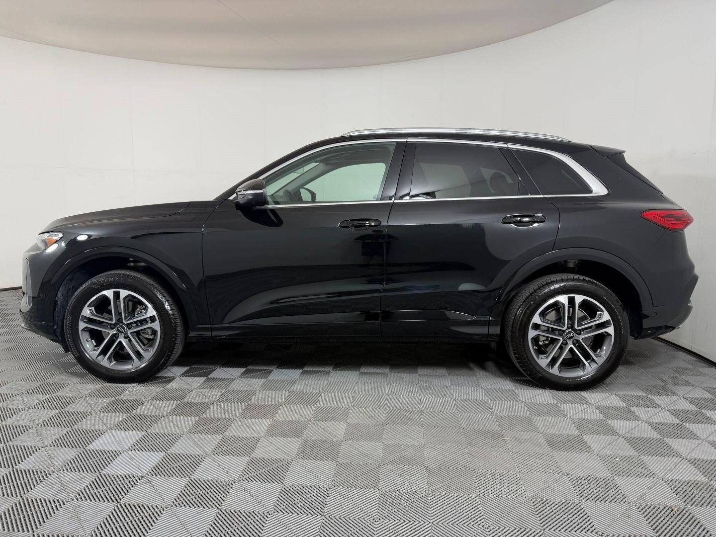 audi q5 2025 WA11AAGU7S2103563 image audi q5 2025 WA11AAGU7S2103563 image