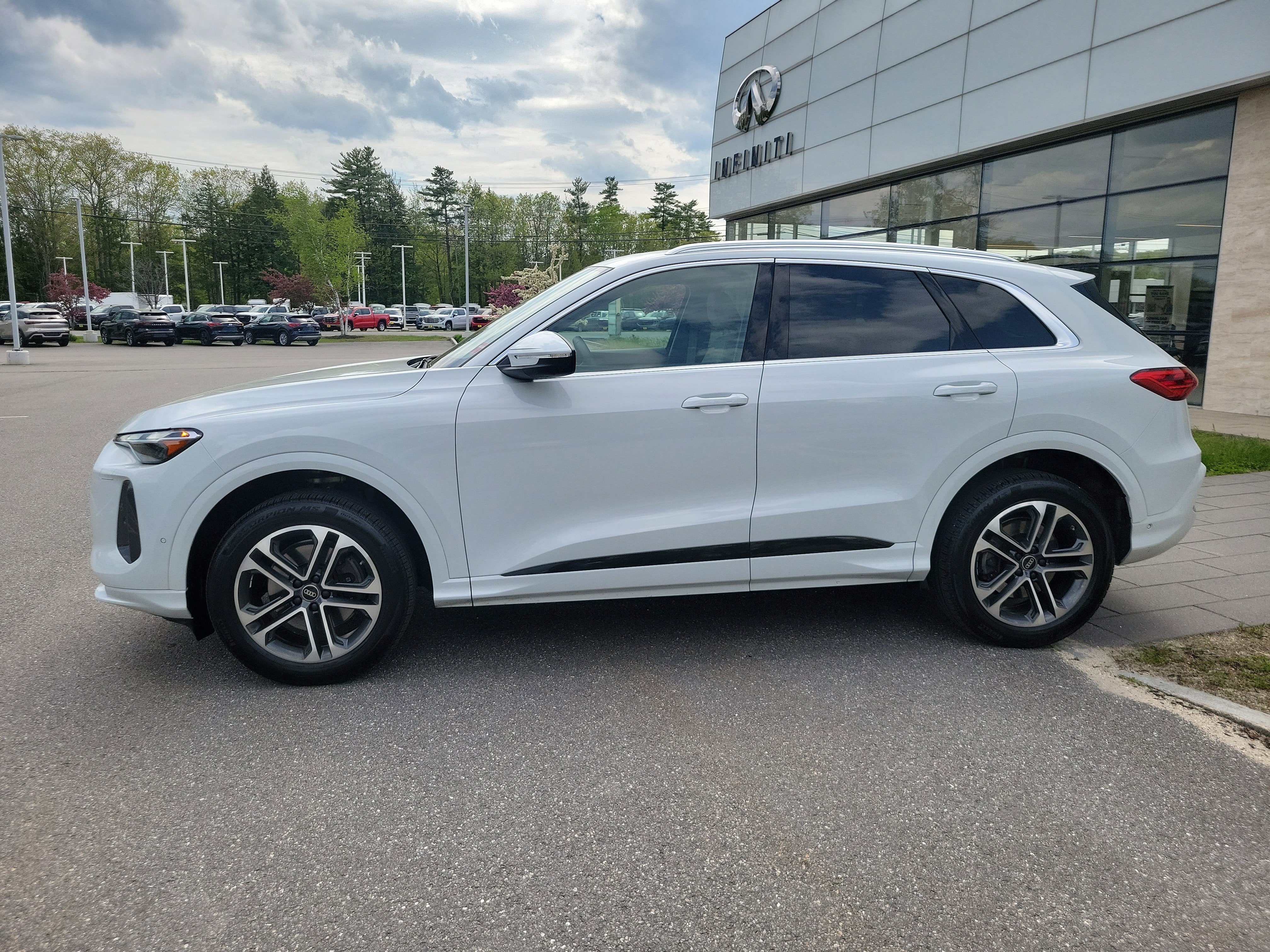 audi q5 2025 WA11AAGU8S2017727 image audi q5 2025 WA11AAGU8S2017727 image