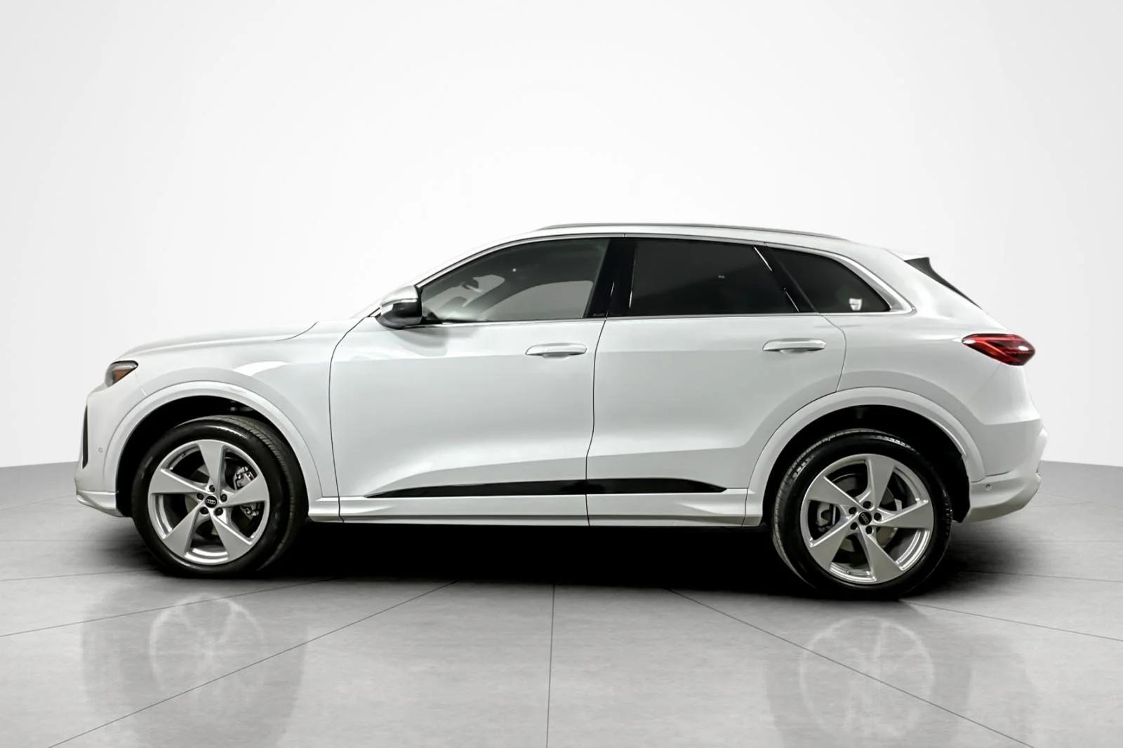 audi q5 2025 WA12AAGU4S2024002 image audi q5 2025 WA12AAGU4S2024002 image