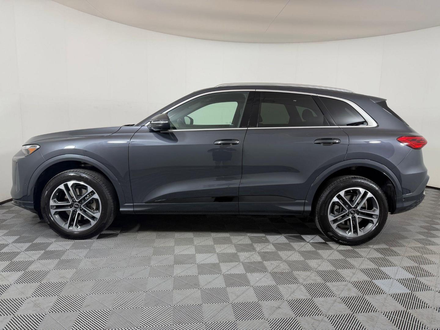 audi q5 2025 WA11AAGU7S2106933 image audi q5 2025 WA11AAGU7S2106933 image