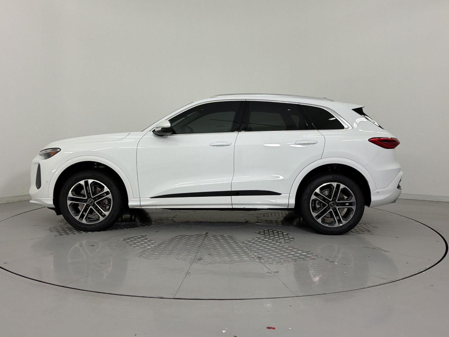 audi q5 2025 WA11AAGU6S2106504 image audi q5 2025 WA11AAGU6S2106504 image