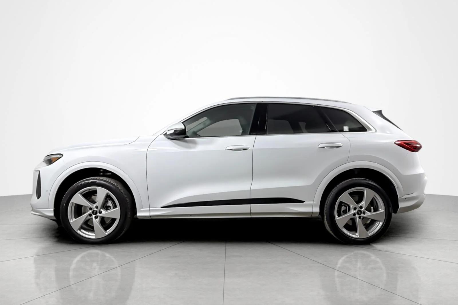 audi q5 2025 WA12AAGU2S2067396 image audi q5 2025 WA12AAGU2S2067396 image