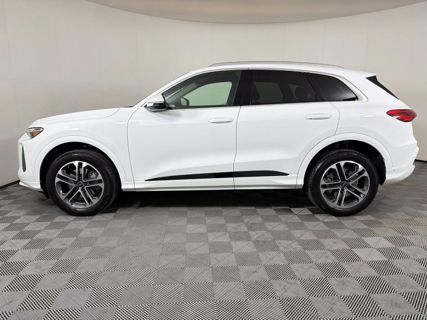 audi q5 2025 WA11AAGU0S2106532 image audi q5 2025 WA11AAGU0S2106532 image