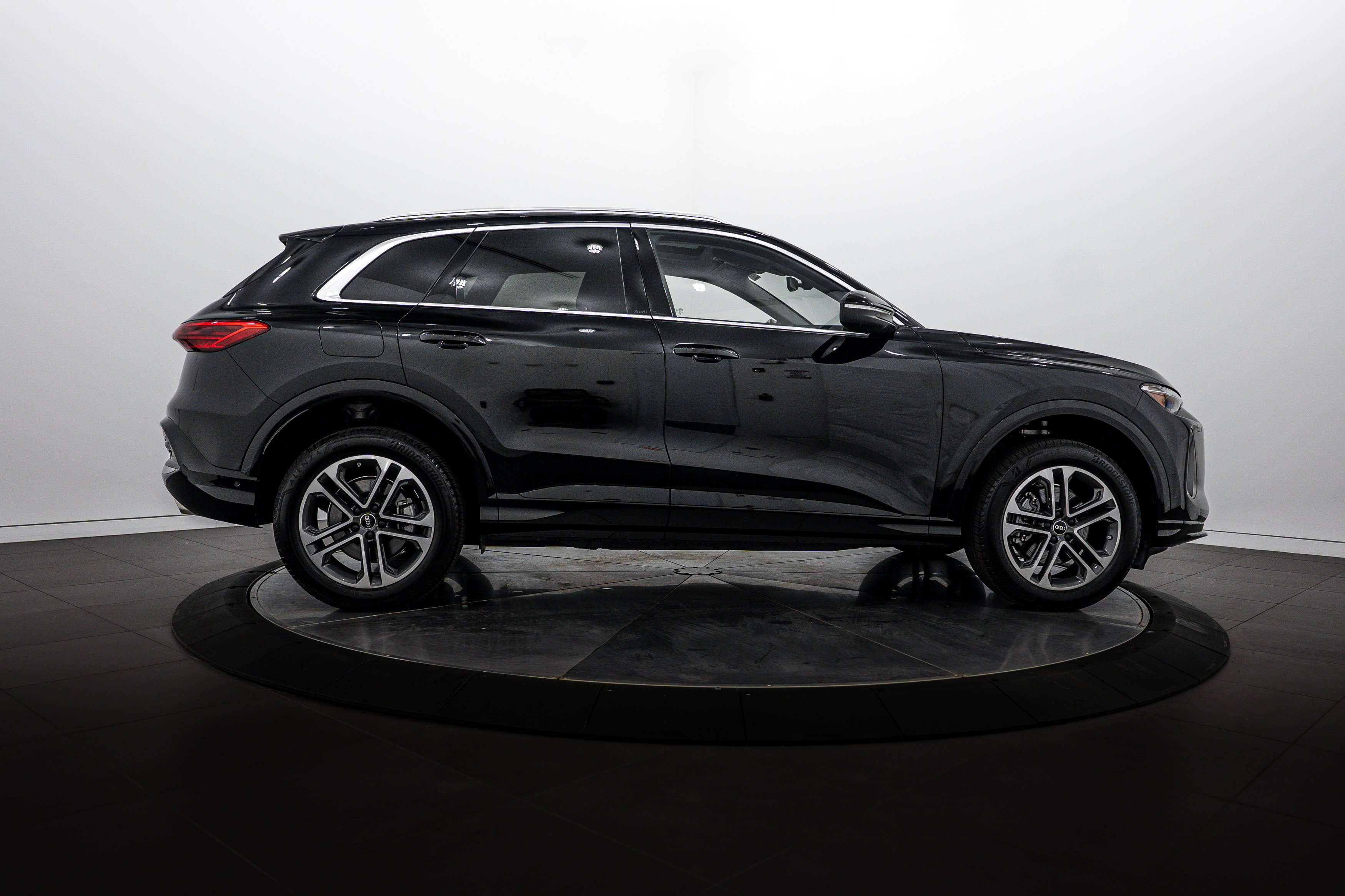 audi q5 2025 WA11AAGU6S2024837 image audi q5 2025 WA11AAGU6S2024837 image