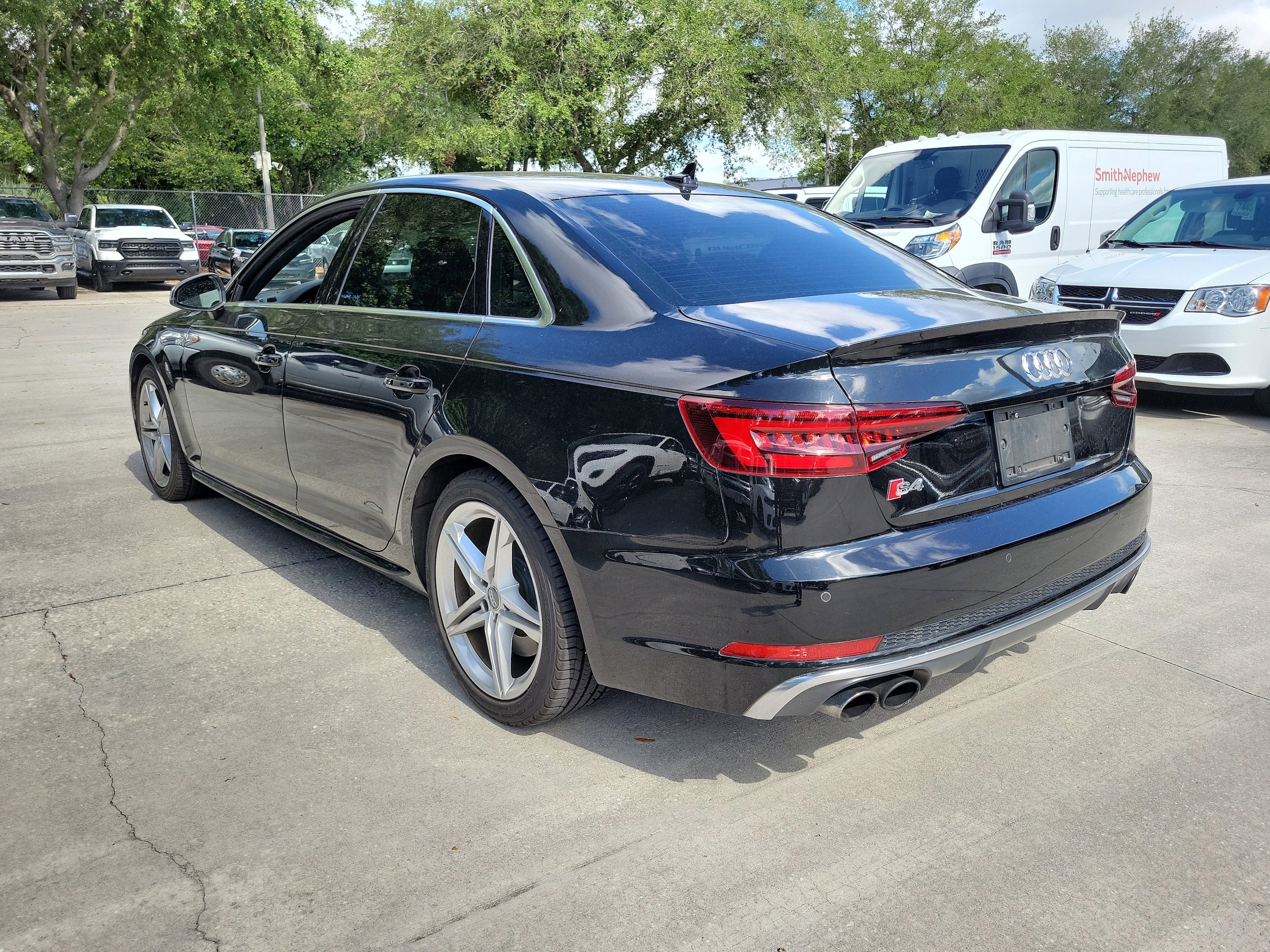 audi s4 2018 WAUB4AF43JA127136 image audi s4 2018 WAUB4AF43JA127136 image