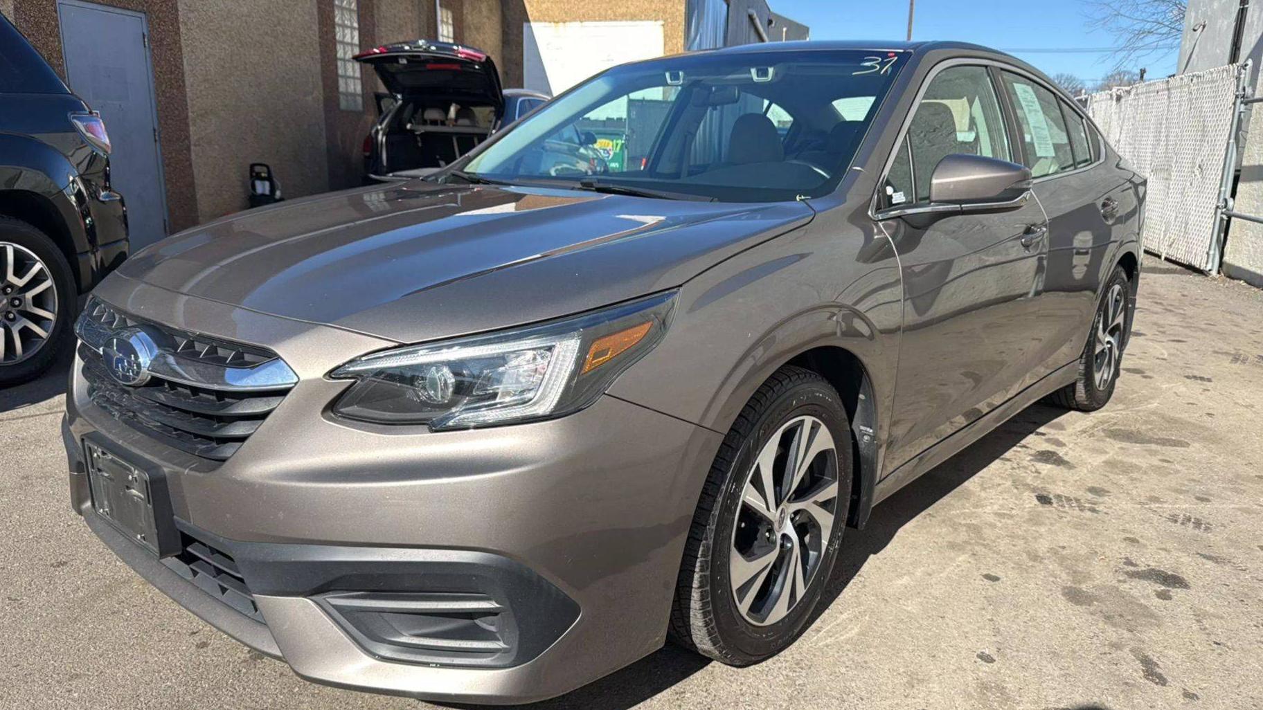SUBARU LEGACY 2021 4S3BWAC66M3018231 image