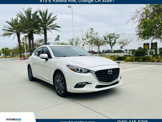 MAZDA MAZDA3 2018 3MZBN1L30JM190626 image