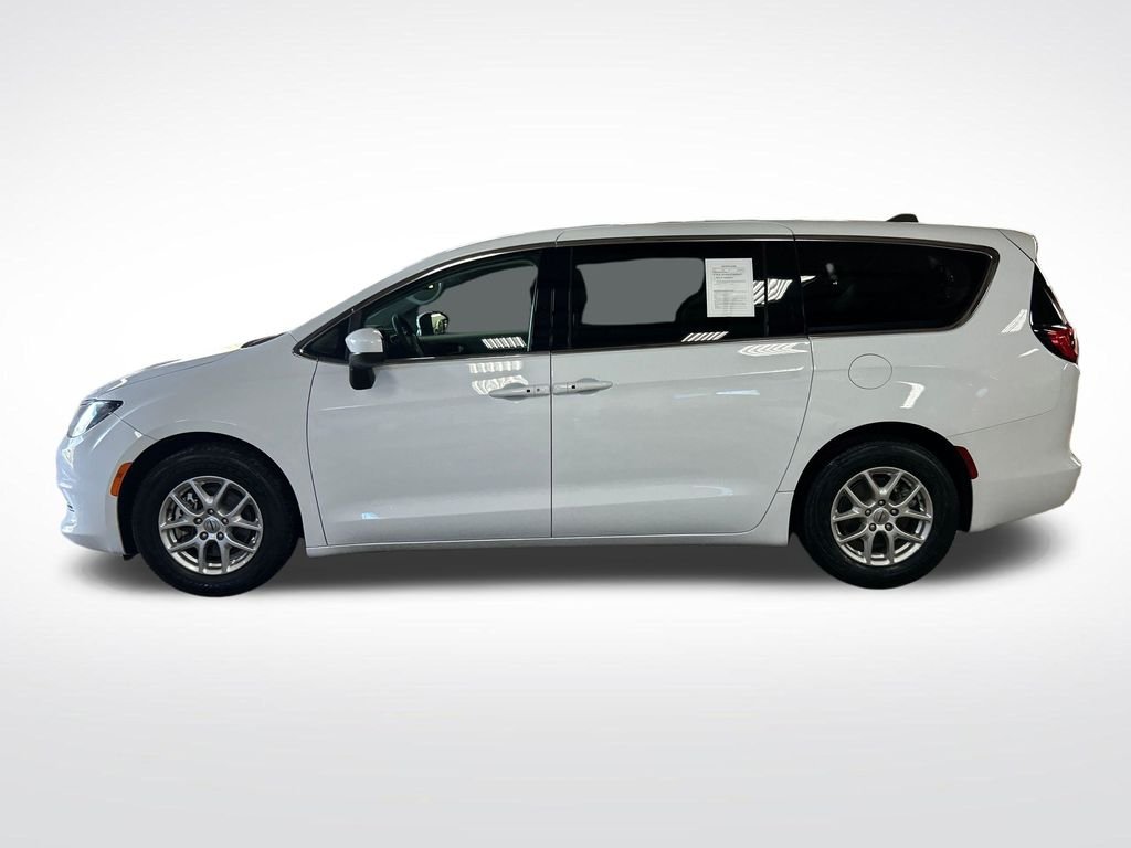 chrysler voyager 2023 2C4RC1CG1PR597494 image chrysler voyager 2023 2C4RC1CG1PR597494 image