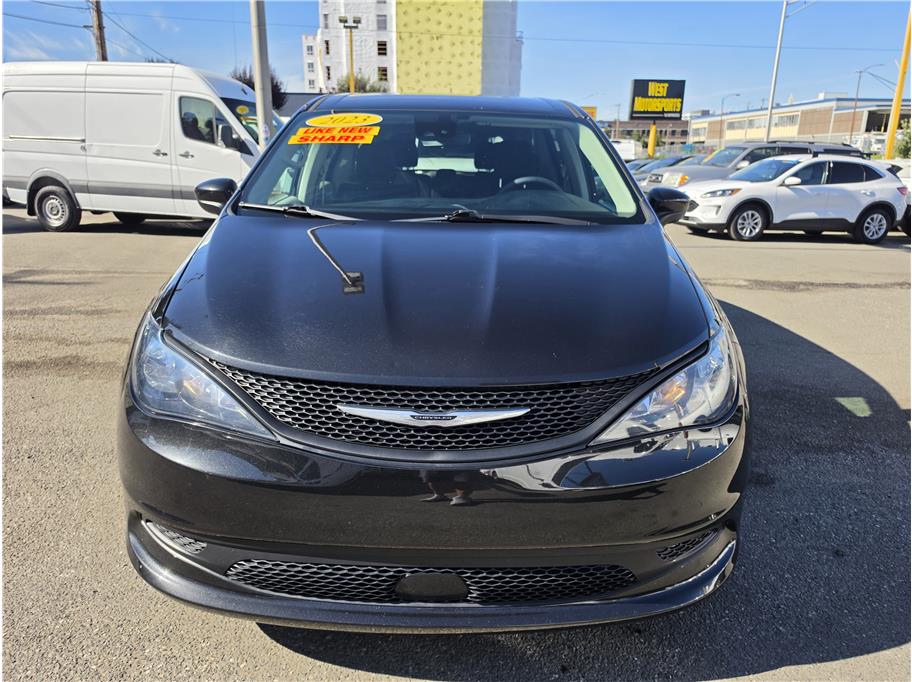 chrysler voyager 2023 2C4RC1CG6PR616556 image chrysler voyager 2023 2C4RC1CG6PR616556 image