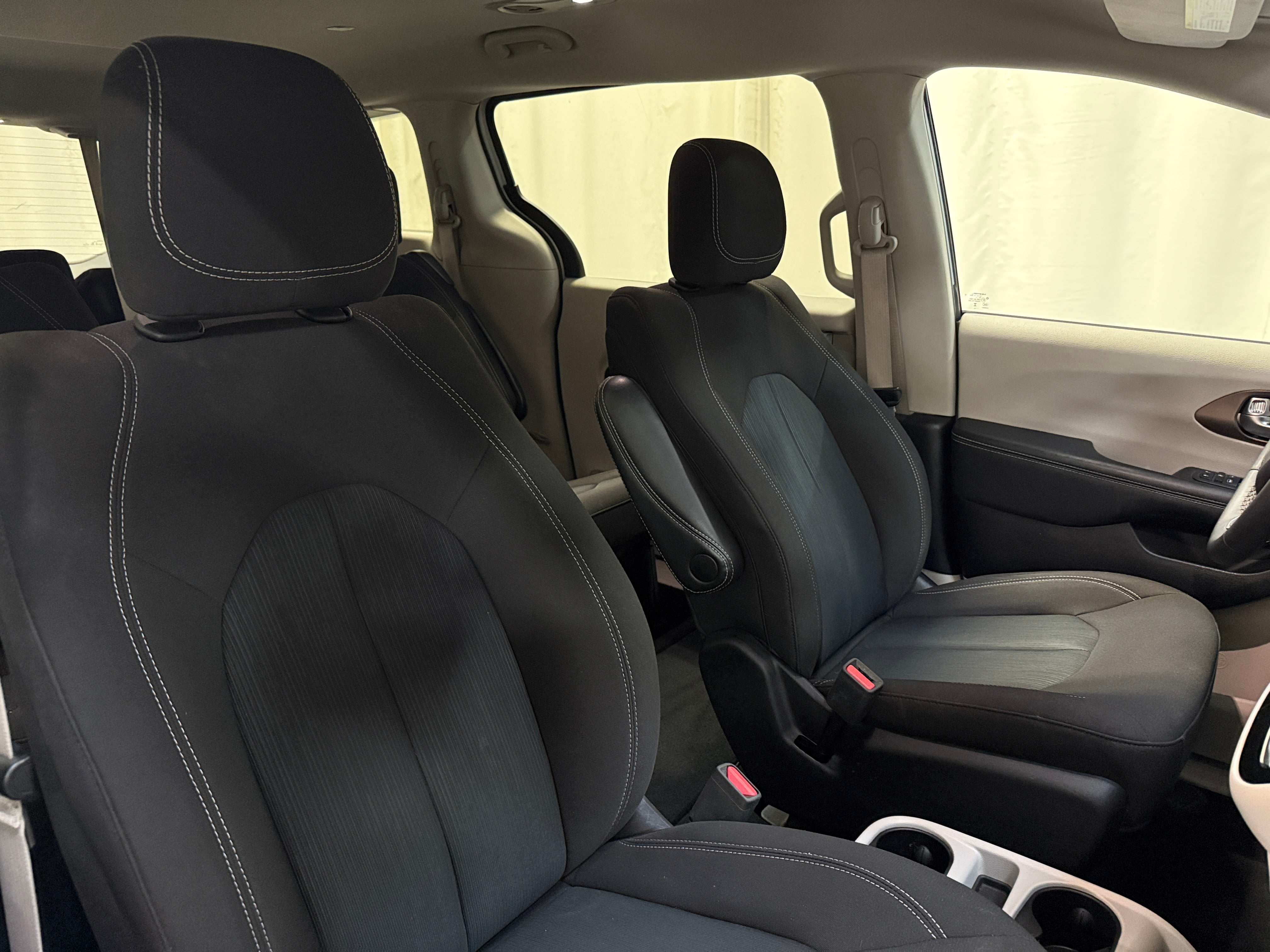 chrysler voyager 2023 2C4RC1CG5PR602650 image chrysler voyager 2023 2C4RC1CG5PR602650 image