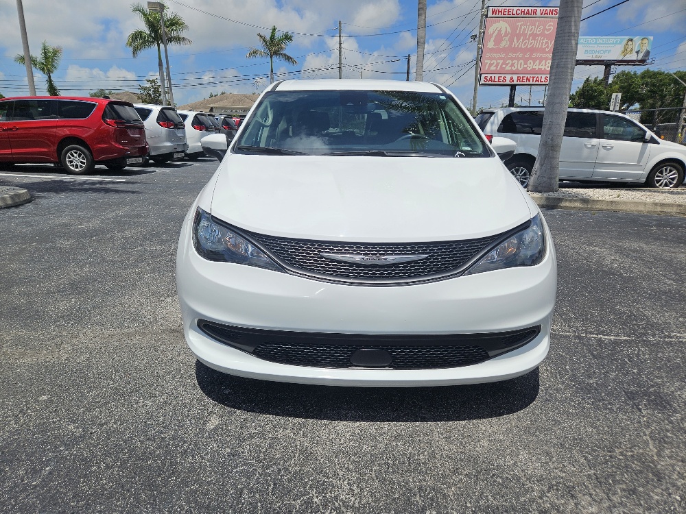chrysler voyager 2023 2C4RC1CG6PR611518 image chrysler voyager 2023 2C4RC1CG6PR611518 image