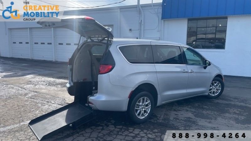 chrysler voyager 2023 2C4RC1CG7PR549658 image chrysler voyager 2023 2C4RC1CG7PR549658 image