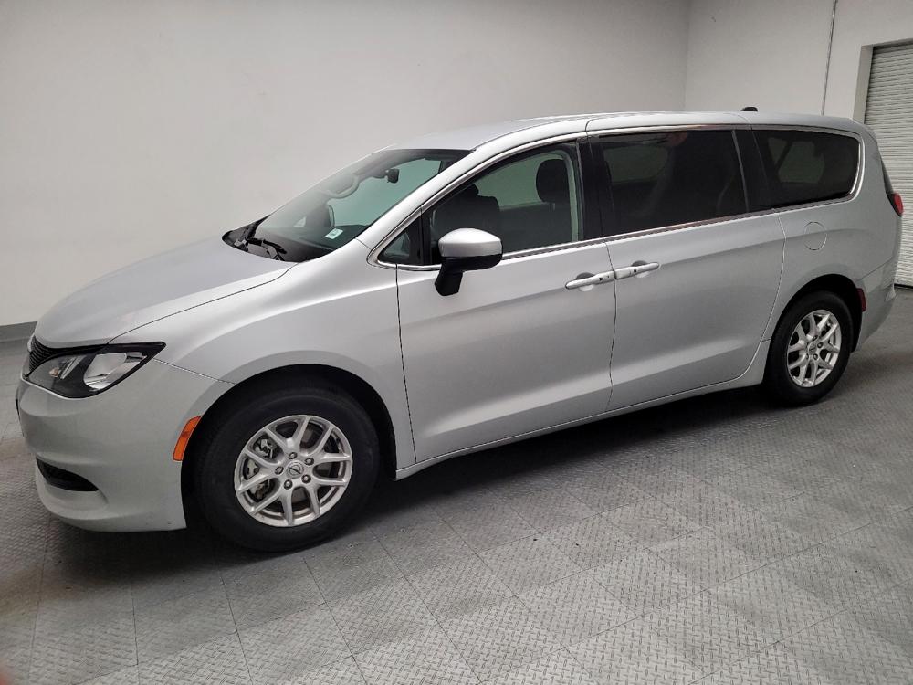 chrysler voyager 2023 2C4RC1CG7PR550812 image chrysler voyager 2023 2C4RC1CG7PR550812 image