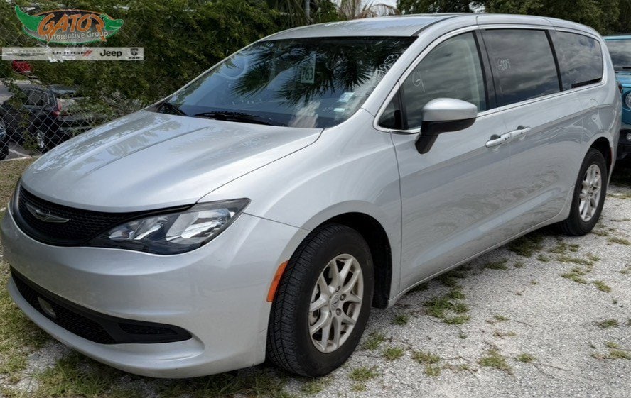 chrysler voyager 2023 2C4RC1CG4PR607953 image chrysler voyager 2023 2C4RC1CG4PR607953 image