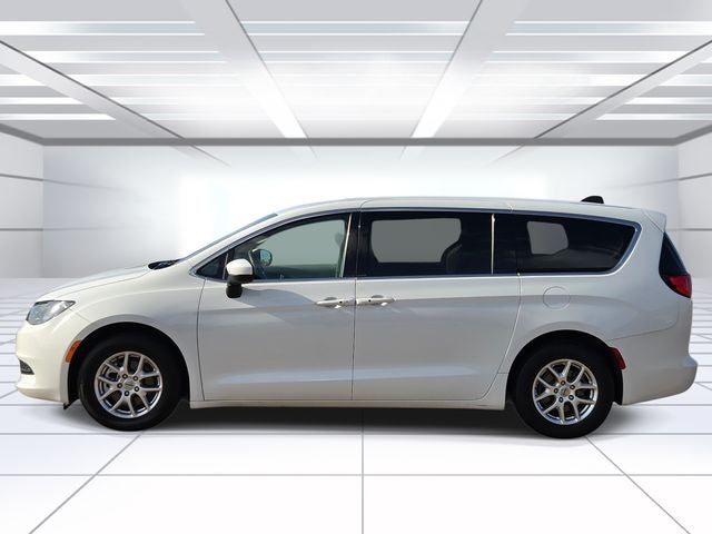 chrysler voyager 2023 2C4RC1CG4PR526466 image chrysler voyager 2023 2C4RC1CG4PR526466 image