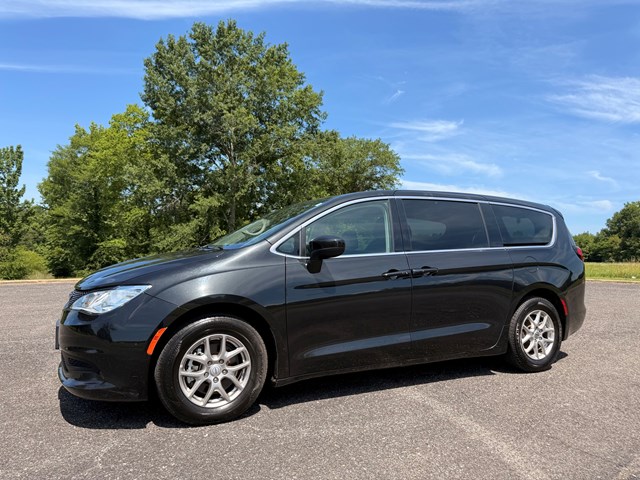 chrysler voyager 2023 2C4RC1CG8PR601590 image chrysler voyager 2023 2C4RC1CG8PR601590 image