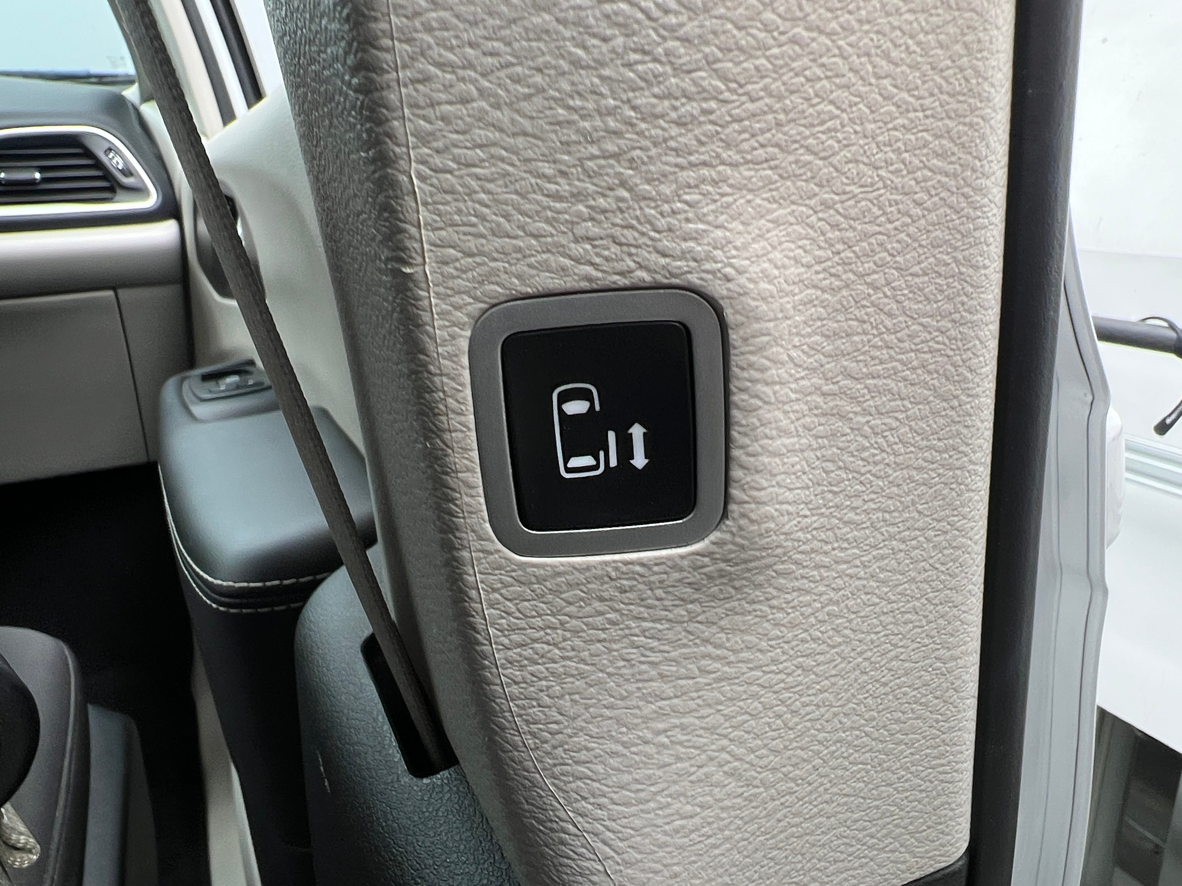 chrysler voyager 2023 2C4RC1CGXPR615703 image chrysler voyager 2023 2C4RC1CGXPR615703 image
