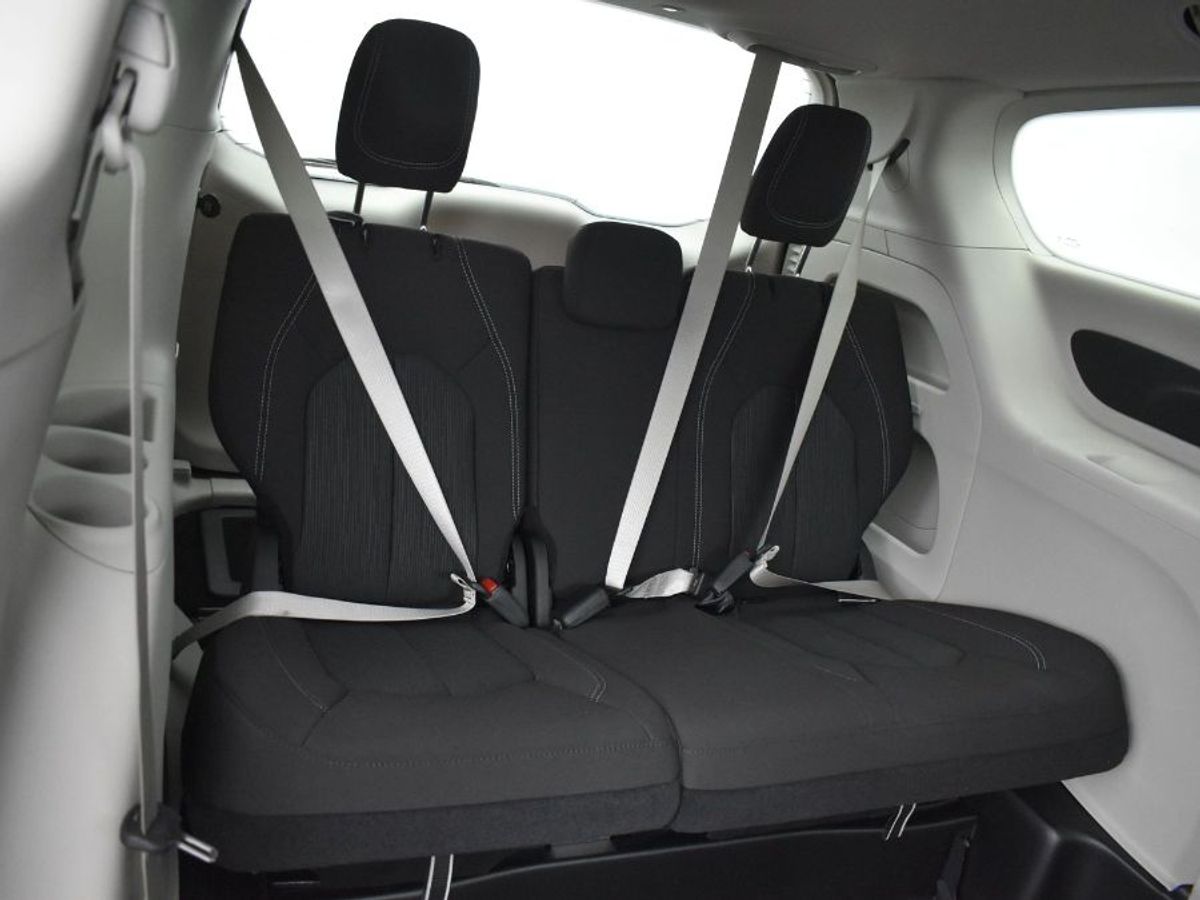 chrysler voyager 2023 2C4RC1CG5PR583419 image chrysler voyager 2023 2C4RC1CG5PR583419 image