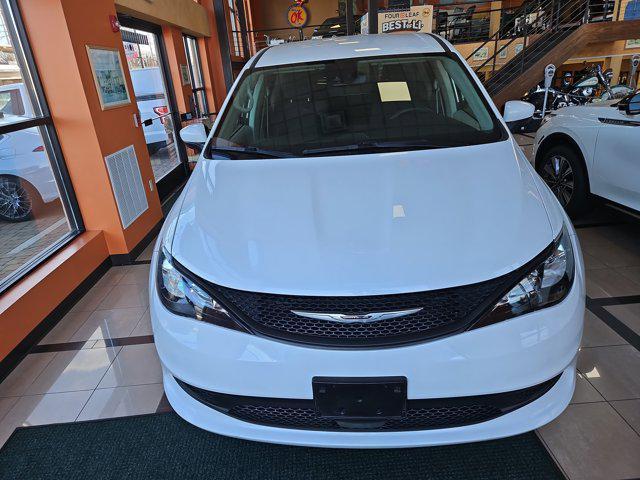 chrysler voyager 2023 2C4RC1CG6PR567858 image chrysler voyager 2023 2C4RC1CG6PR567858 image