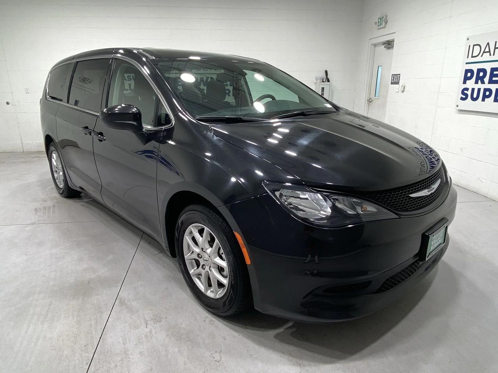 chrysler voyager 2023 2C4RC1CG9PR620956 image chrysler voyager 2023 2C4RC1CG9PR620956 image