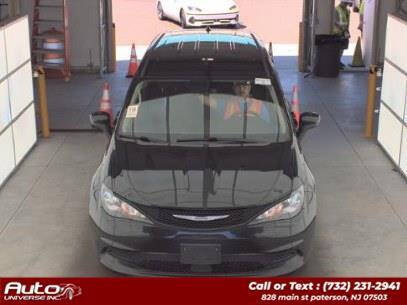 chrysler voyager 2023 2C4RC1CG7PR602942 image chrysler voyager 2023 2C4RC1CG7PR602942 image
