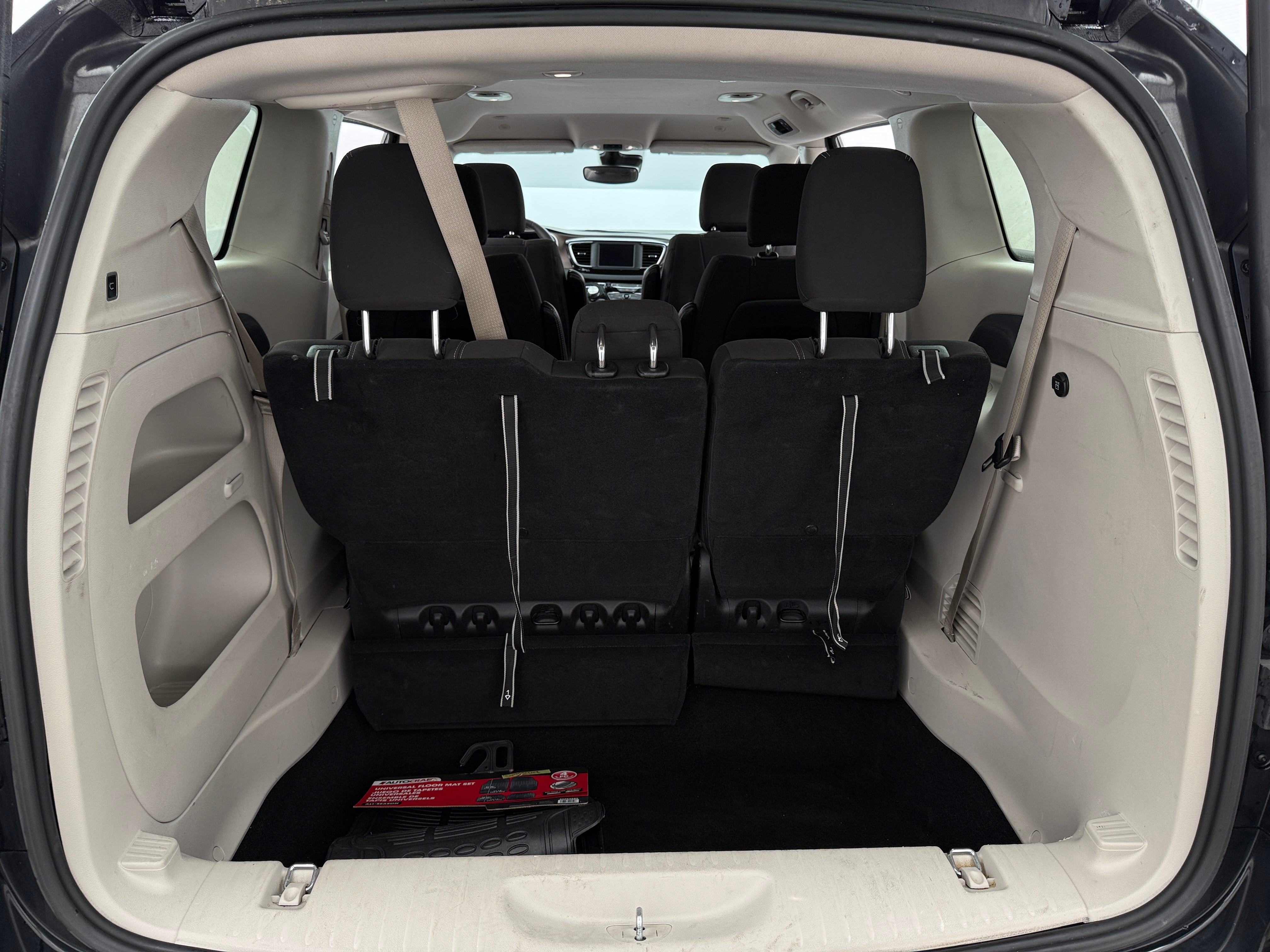 chrysler voyager 2023 2C4RC1CG9PR623419 image chrysler voyager 2023 2C4RC1CG9PR623419 image