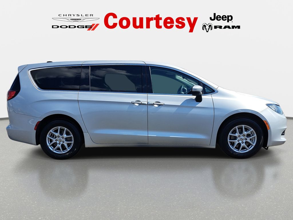 chrysler voyager 2023 2C4RC1CGXPR596022 image chrysler voyager 2023 2C4RC1CGXPR596022 image