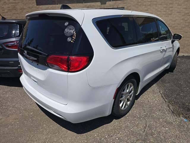 chrysler voyager 2023 2C4RC1CG4PR511966 image chrysler voyager 2023 2C4RC1CG4PR511966 image