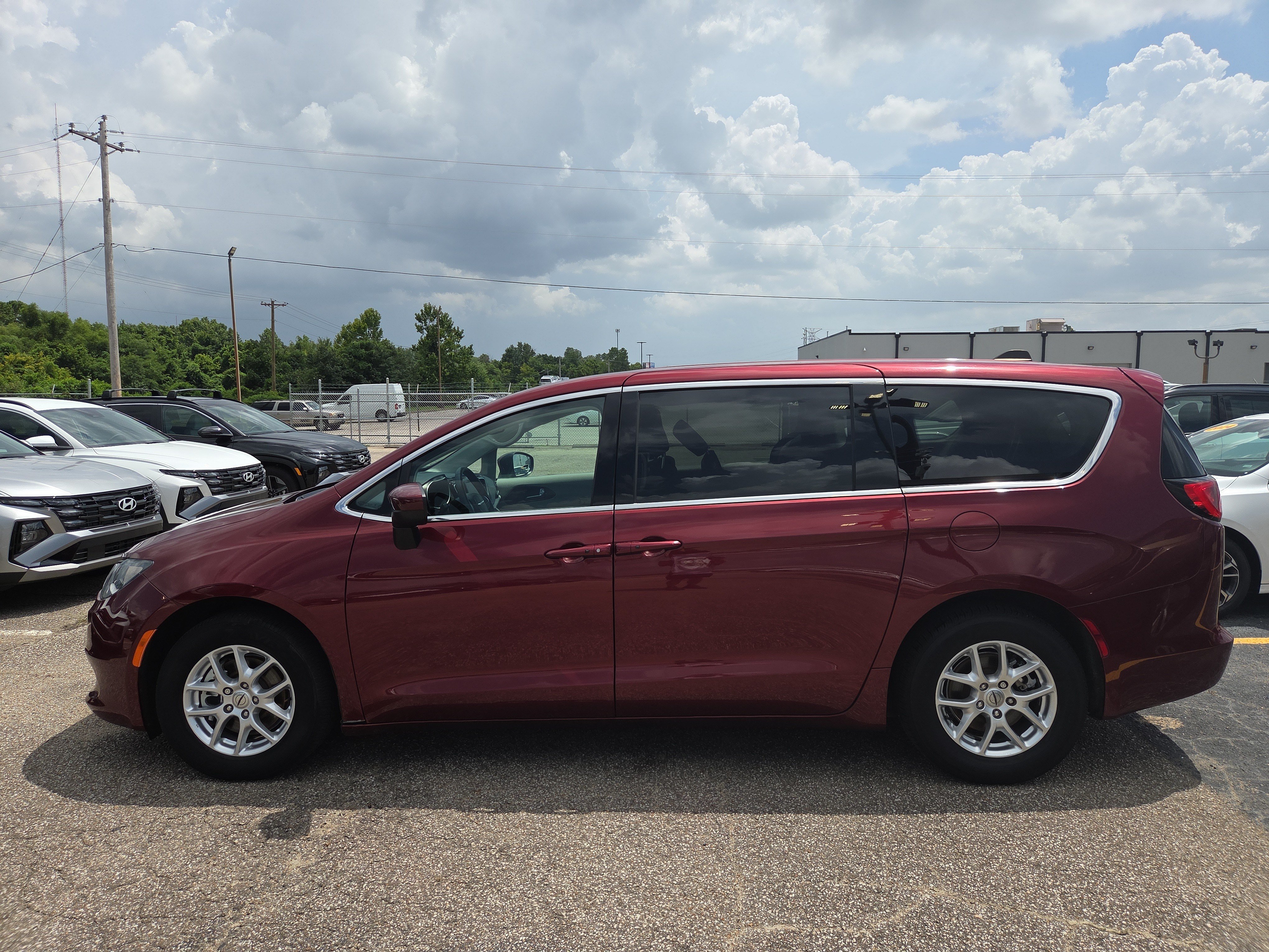 chrysler voyager 2023 2C4RC1CG3PR577635 image chrysler voyager 2023 2C4RC1CG3PR577635 image