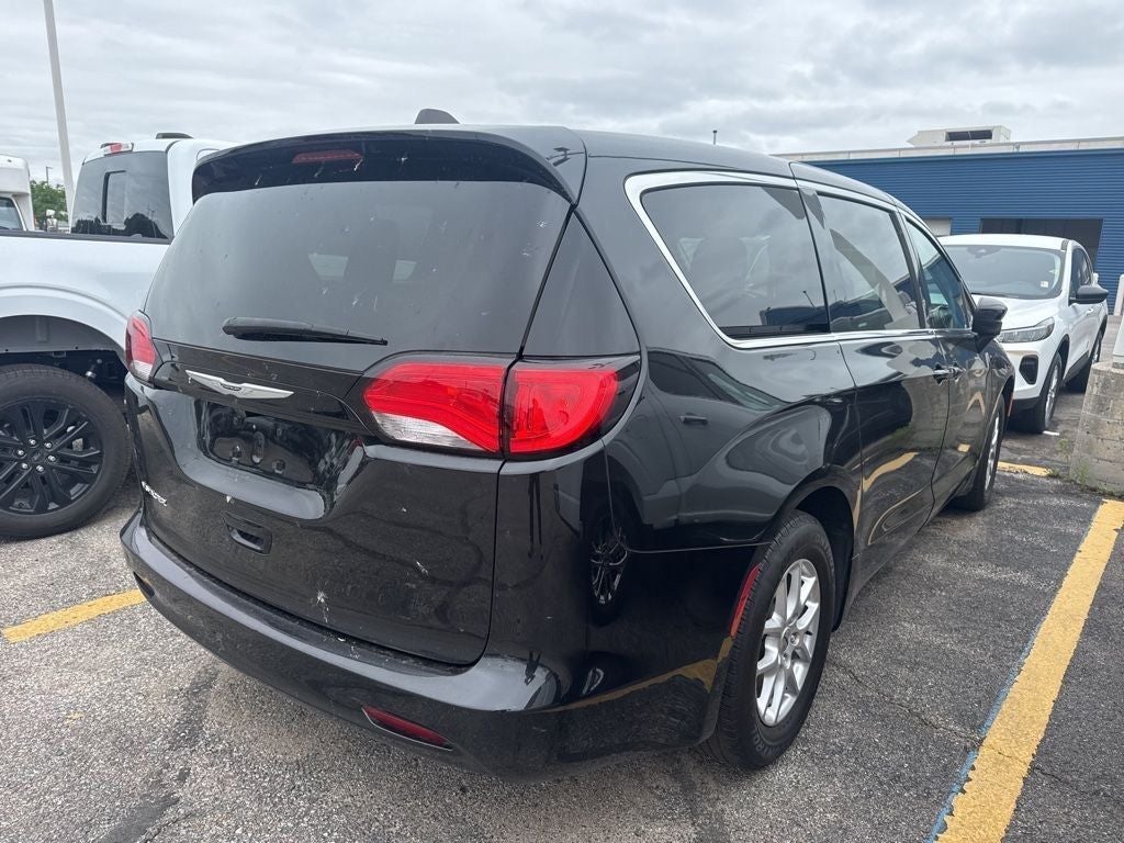 chrysler voyager 2024 2C4RC1CG7RR100757 image chrysler voyager 2024 2C4RC1CG7RR100757 image