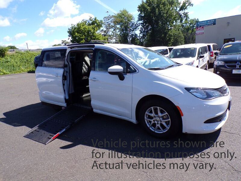 chrysler voyager 2024 2C4RC1CG5RR141324 image chrysler voyager 2024 2C4RC1CG5RR141324 image