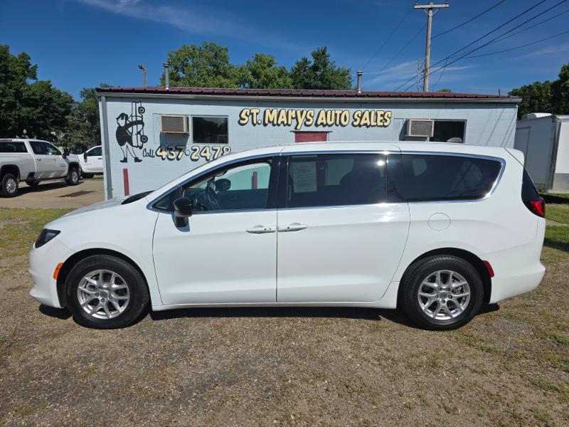chrysler voyager 2024 2C4RC1CG1RR123516 image chrysler voyager 2024 2C4RC1CG1RR123516 image