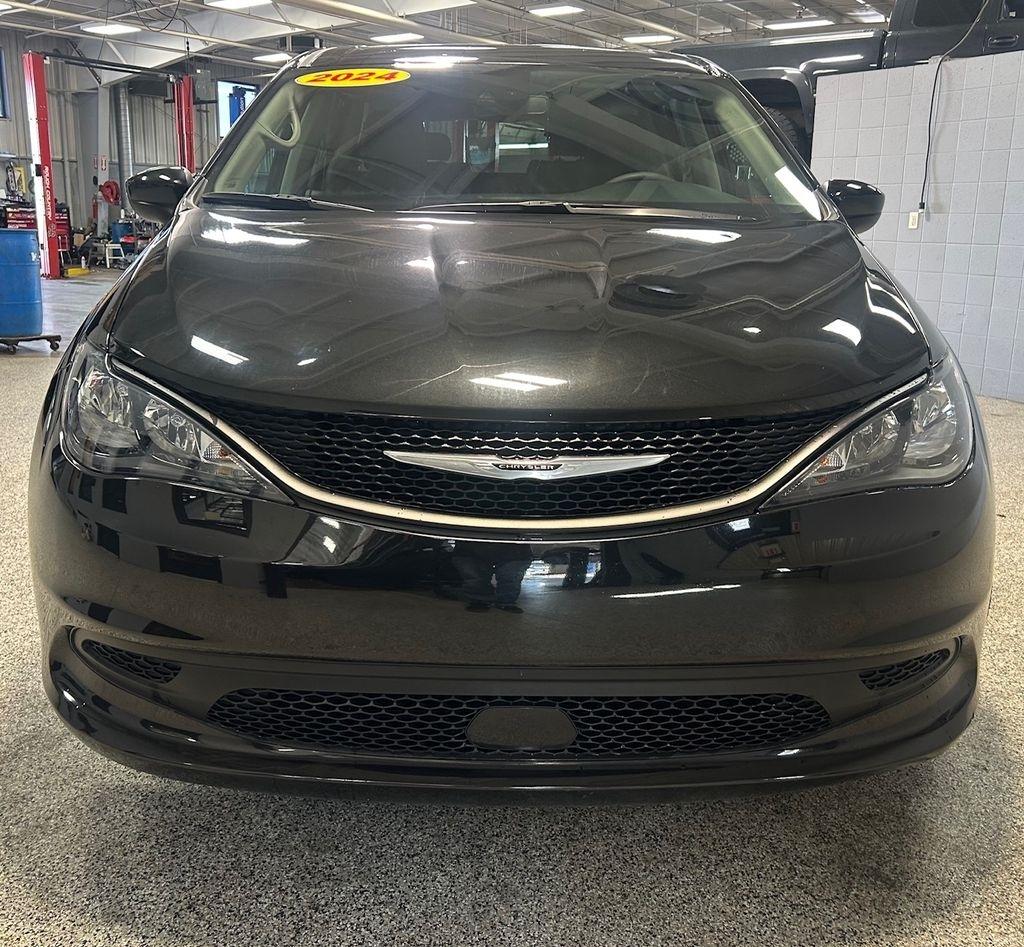 chrysler voyager 2024 2C4RC1CG7RR101245 image chrysler voyager 2024 2C4RC1CG7RR101245 image