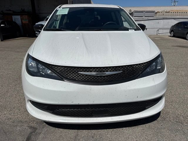 chrysler voyager 2024 2C4RC1CG4RR129780 image chrysler voyager 2024 2C4RC1CG4RR129780 image